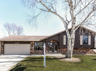 1245 N Lyle Ave, Elgin, IL 60123