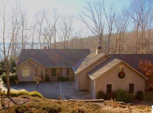 818 Barrett Rd, Eddyville, KY 42038