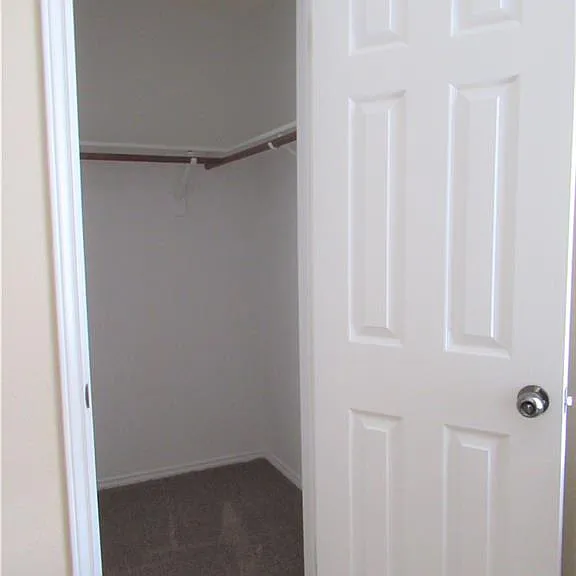 4723 Castleman Dr — Photo 21