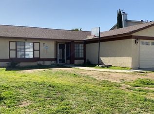 635 Mainsail Ln, Perris, CA 92571