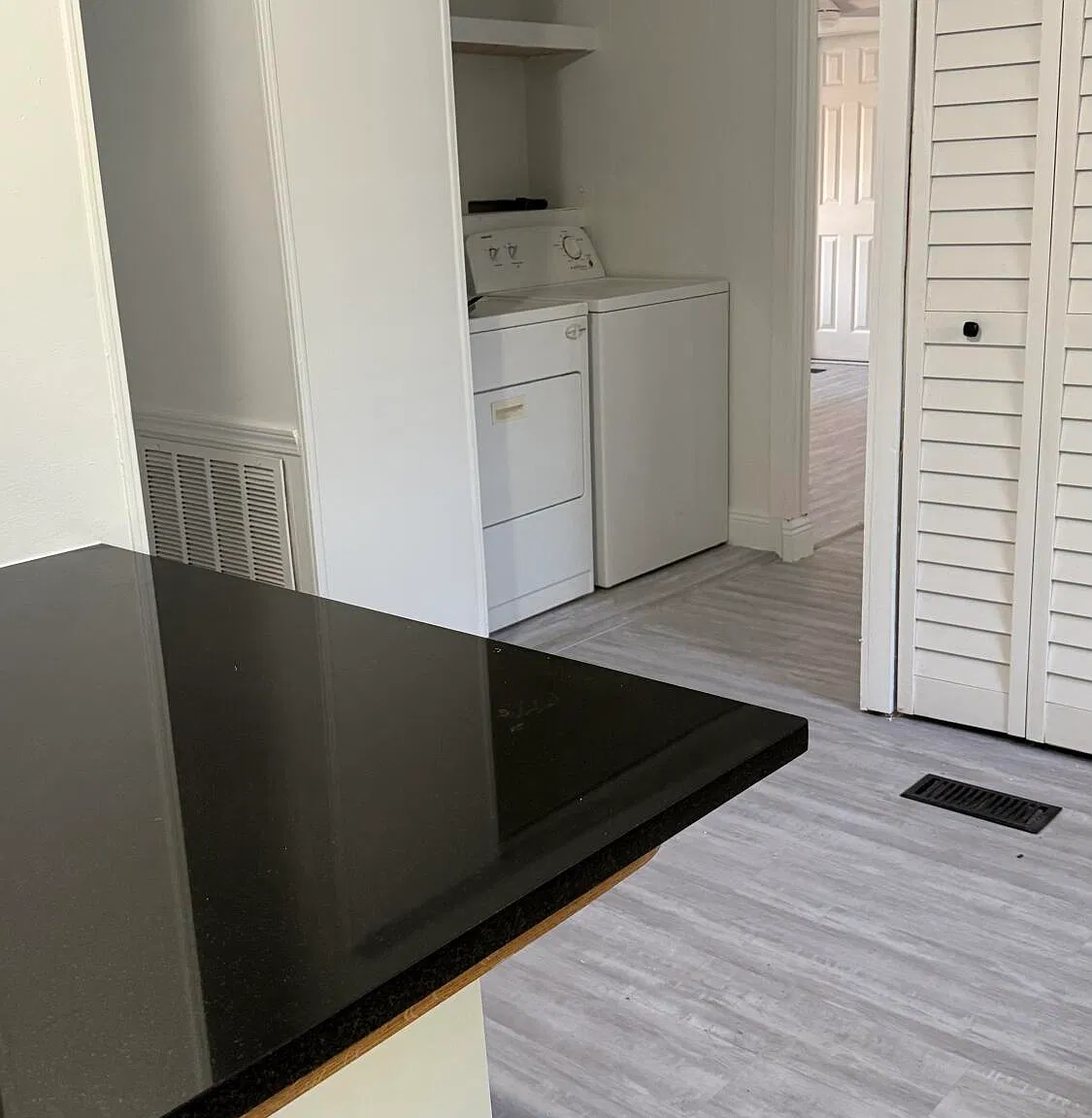 2 bed, 2.0 bath, 960 sqft, $2,200 — Photo 4