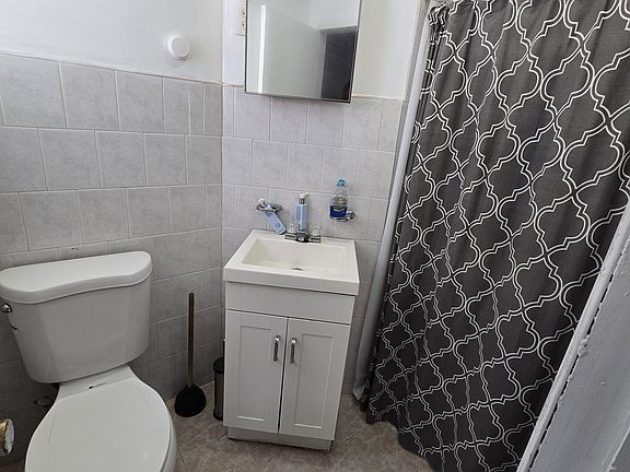 2nd image of 14606 181st St