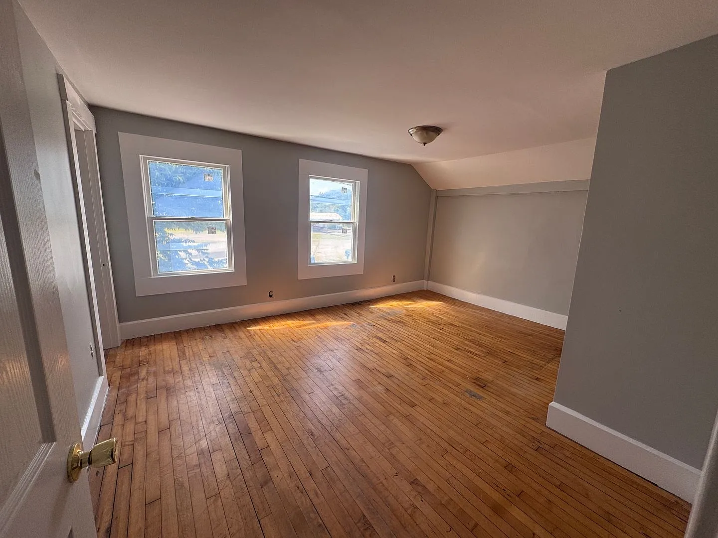 Charming Home Near Downtown Windsor- New Renovation! — Photo 4