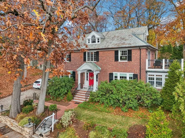308 Prince St, Newton, MA 02465