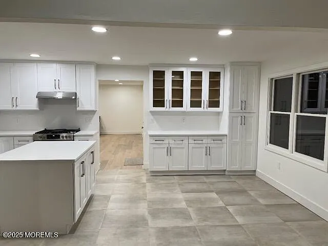 3 bed, 1.5 bath, 1872 sqft, $4,000 — Photo 3