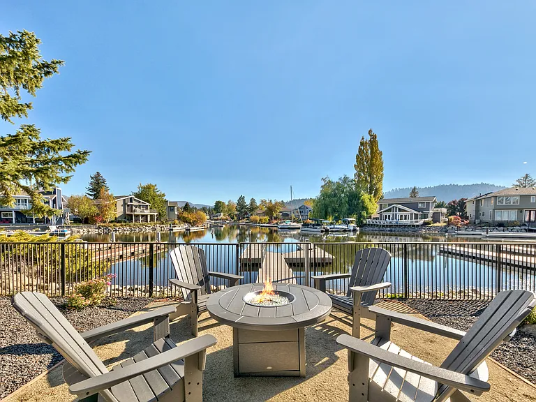 1661 Venice Dr — Photo 21