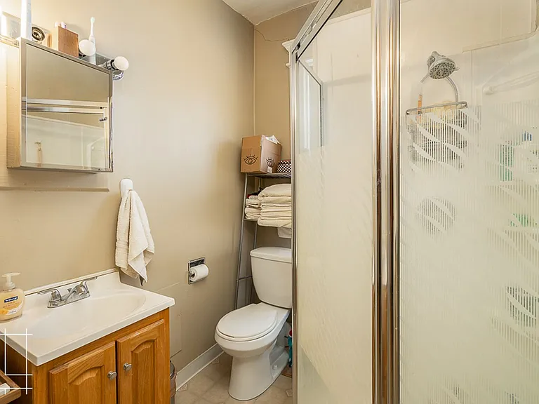 426 King Ave — Photo 9