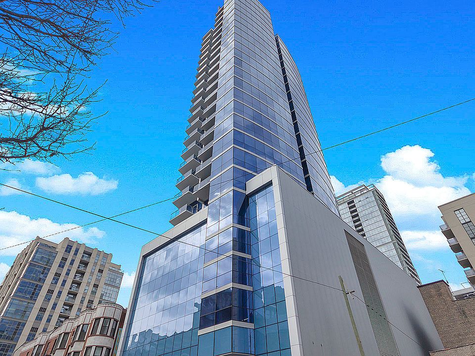 1st image of 110 W Superior St #1602