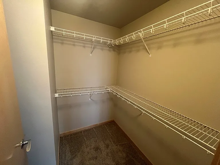 Venture Luxury High Rise — Photo 127