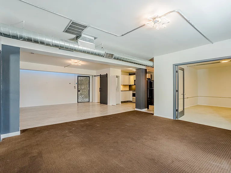 227 N Broadway #204 — Photo 2