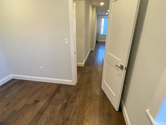 2nd image of 55 Queensberry St APT 15