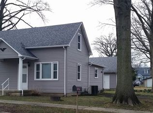 12 W Birch St, New Baden, IL 62265