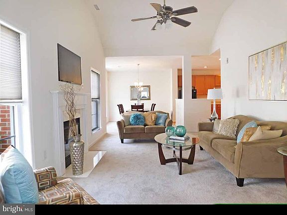 5th image of 15024 Sunflower Dr