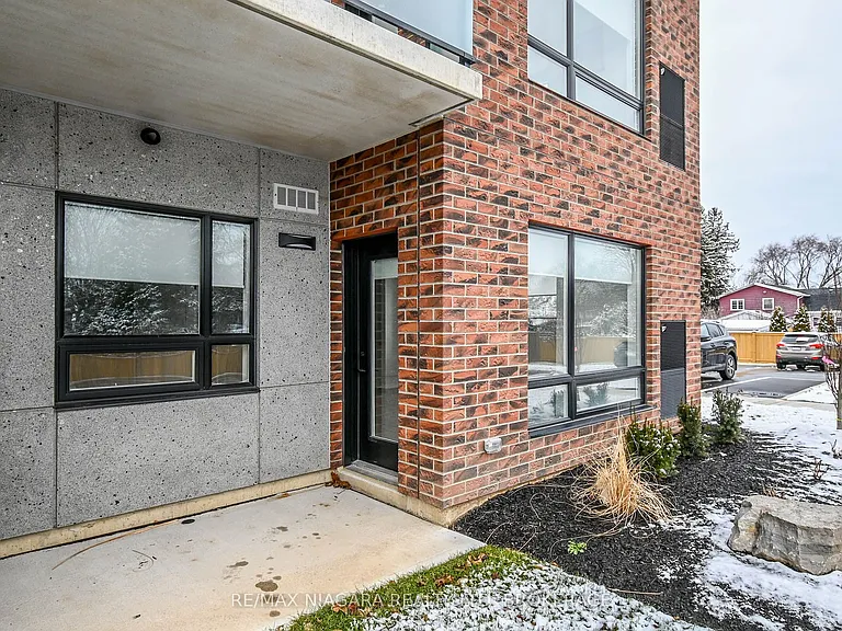 3998 Victoria Ave #111 — Photo 25