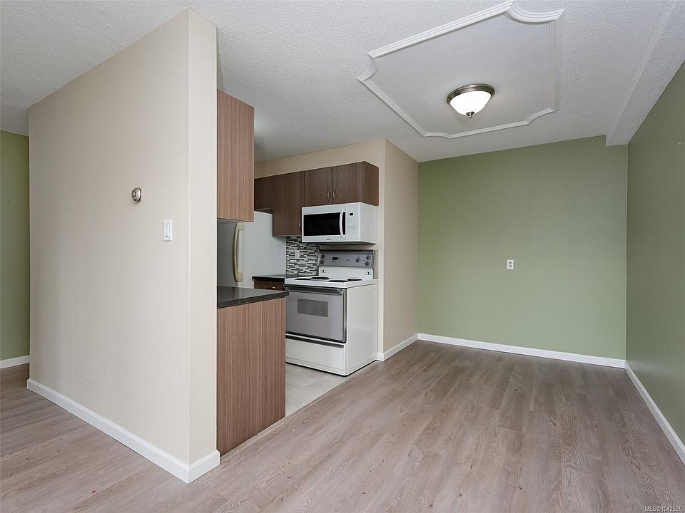 1st image of 1680 Poplar Ave #120