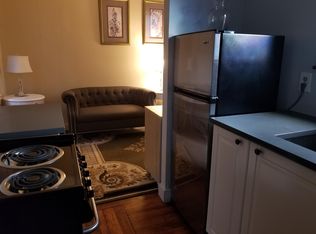 87 Spring St, Newport, RI 02840