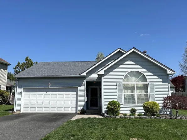 30 Charles Dr, New Castle, DE 19720