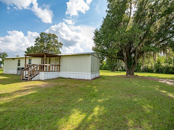 4th image of 8003 Holly Island Dr