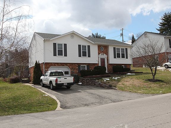 2nd image of 951 Glenmore Dr