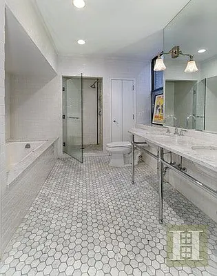 Rented by Halstead Real Estate | media 9