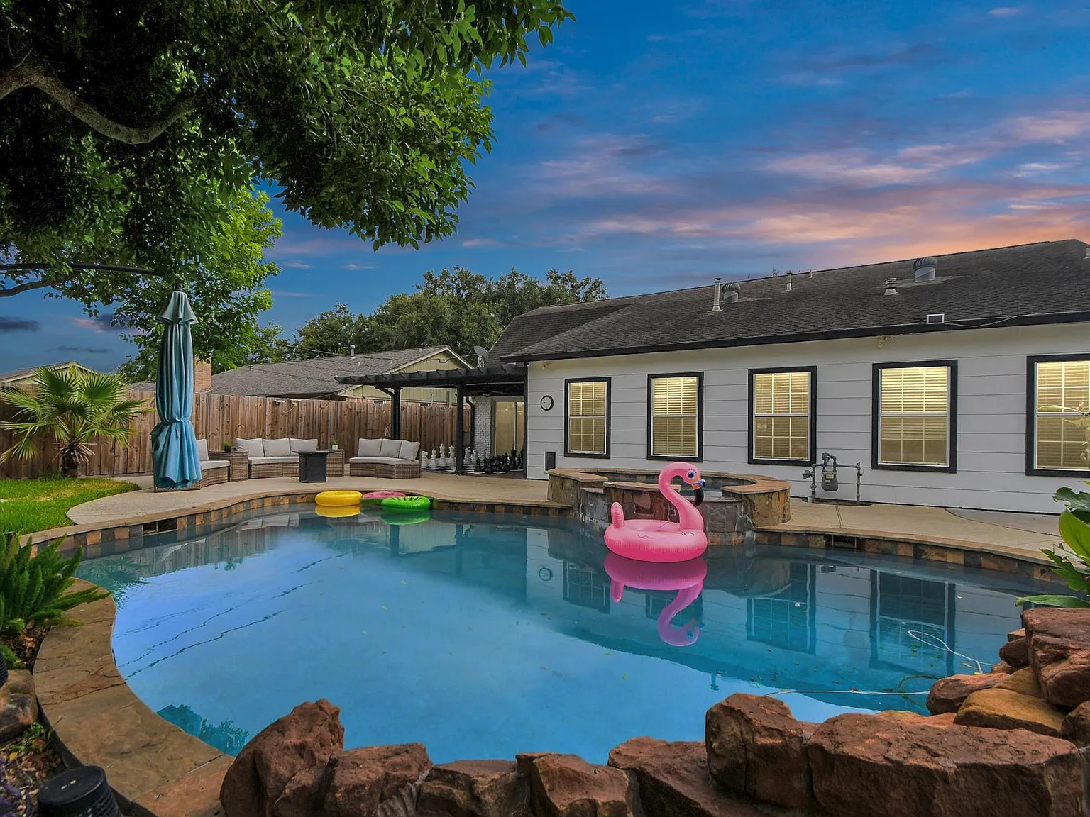 4 bed, 3.5 bath, 2630 sqft, $4,500 — Photo 4
