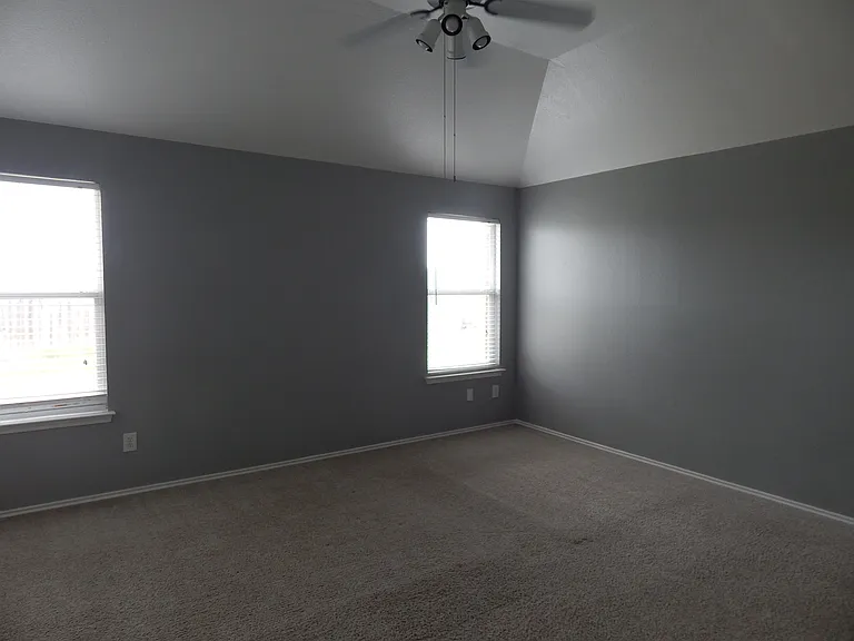 2704 Pyramid Ln — Photo 15