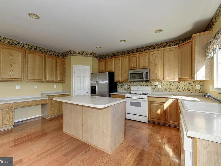 2768 Myrtlewood Dr — Photo 12