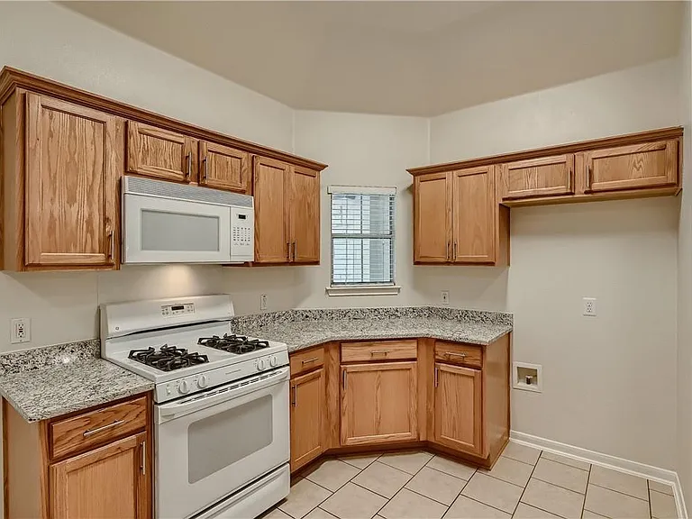 102 Osage Ct — Photo 10