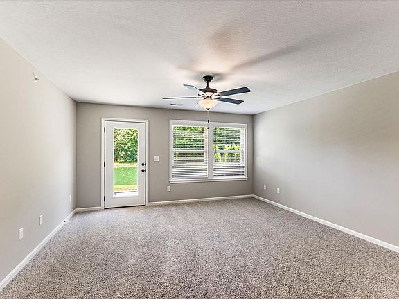 5th image of 5890 Parkview Ln