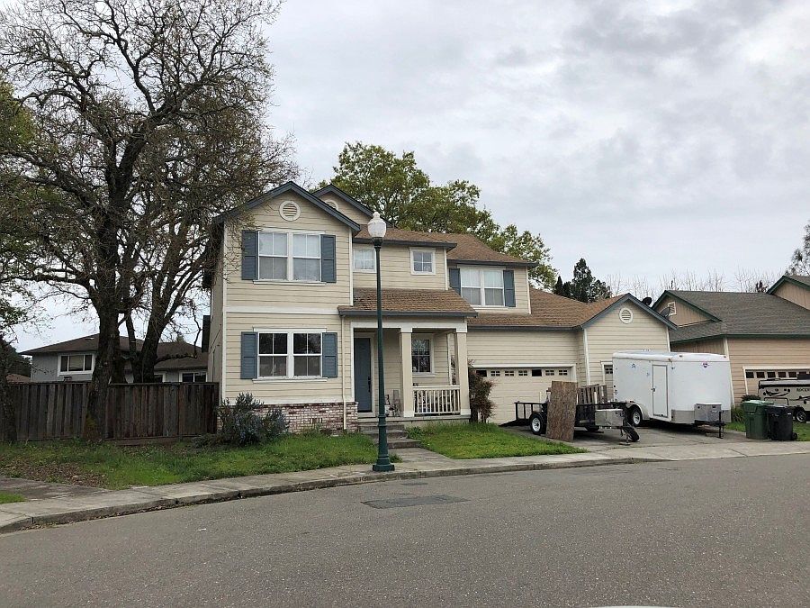2nd image of 419 Gordon Ct