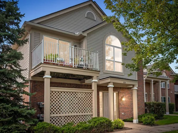 8201 Chesapeake Cir #8201, Walled Lake, MI 48390
