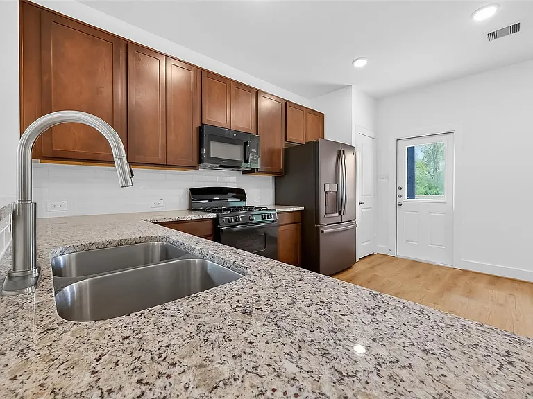 4506 Blue Moutain Laurel — Photo 23