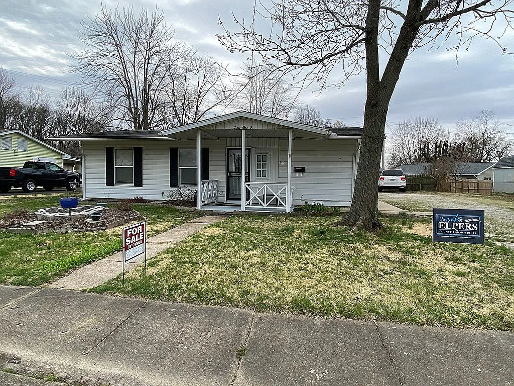 310 Concord Blvd photo 1