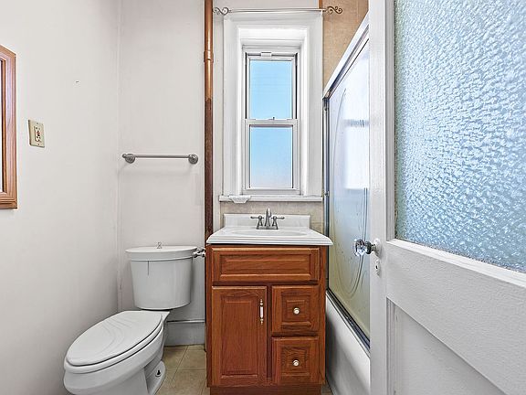 4th image of 755 42nd St #14A