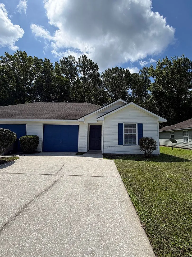 W. 101 Talbot Ct — Photo 1