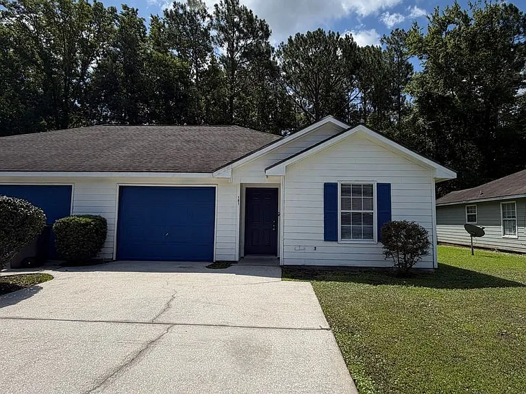 101 Talbot Ct — Photo 1