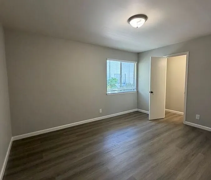300 Warren Ave #2 — Photo 11