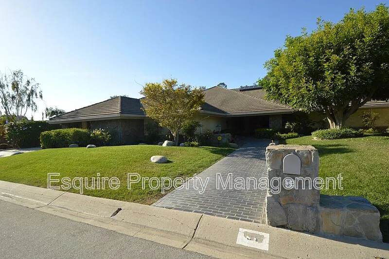 3 bed, 3.0 bath, 3650 sqft, $6,500 — Photo 4