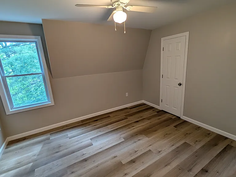 56 Woodstock Ave W #2 — Photo 9