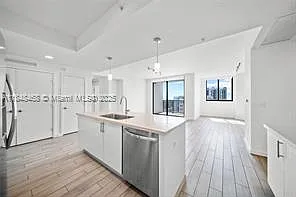 2 bed, 2.0 bath, 1369 sqft, $4,400 — Photo 4