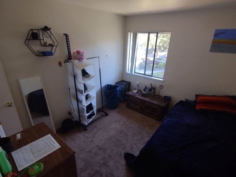 2nd image of 4344 Ashland Ter APT B
