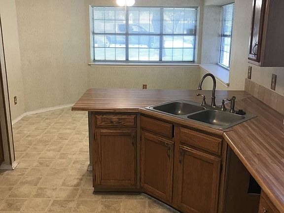5th image of 9430 Marsh Creek Dr