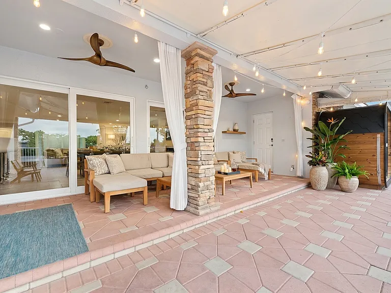 5841 Bayview Dr — Photo 52