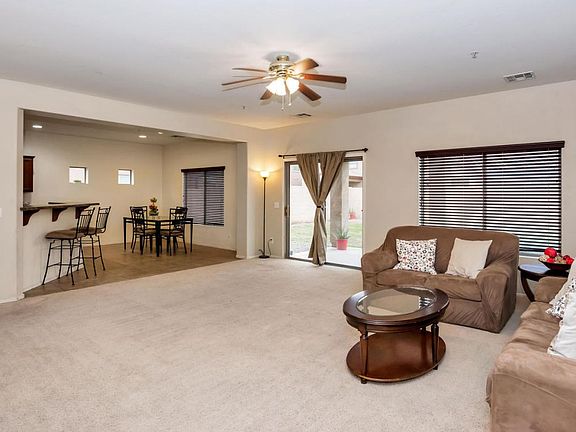 938 E Overlin Dr-large-005-5-Main Living