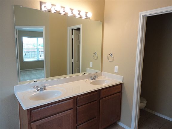5th image of 15500 Yarberry Dr #0