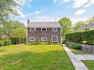 33 Leonard St, Gloucester, MA 01930