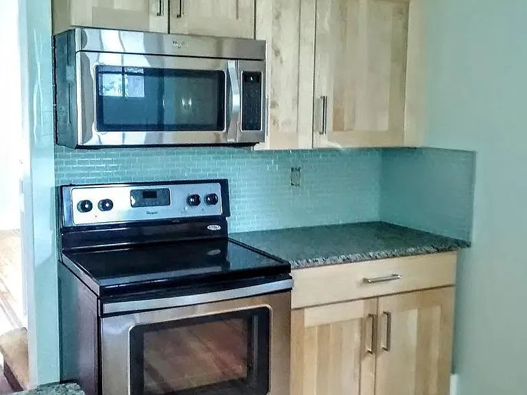 42 Saint John Ave — Photo 3