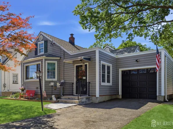 440 3rd St, Dunellen, NJ 08812