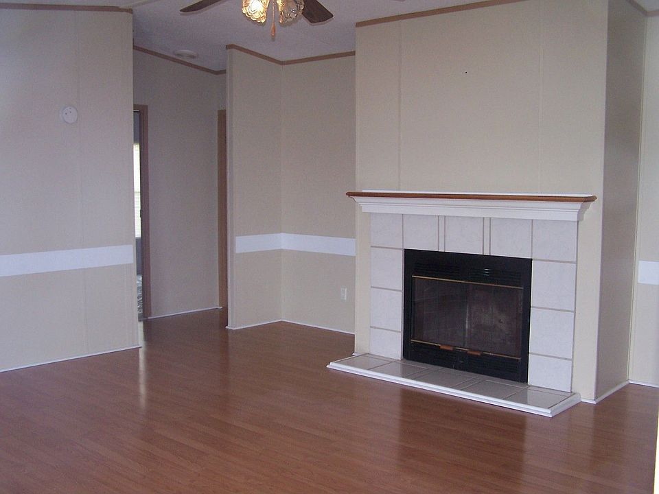 2nd image of 1629 County Road 2277