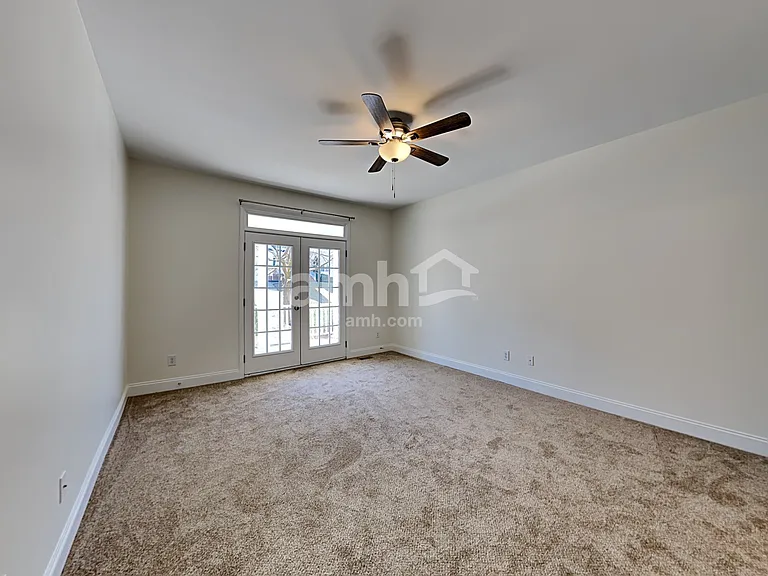 209 Boswell Ln — Photo 12